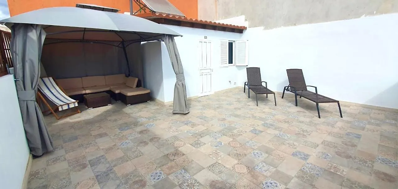 Large 150 M2 Apartment, Nice View And Location ! プエルト・デ・サンティアゴ アパート